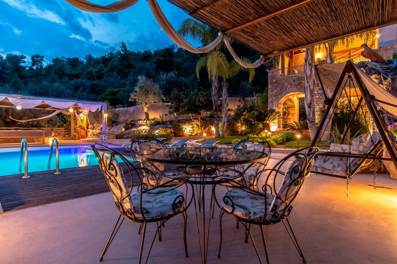 Villa Maira Luxurious With Private Swimming Pool Kórfos Exterior foto